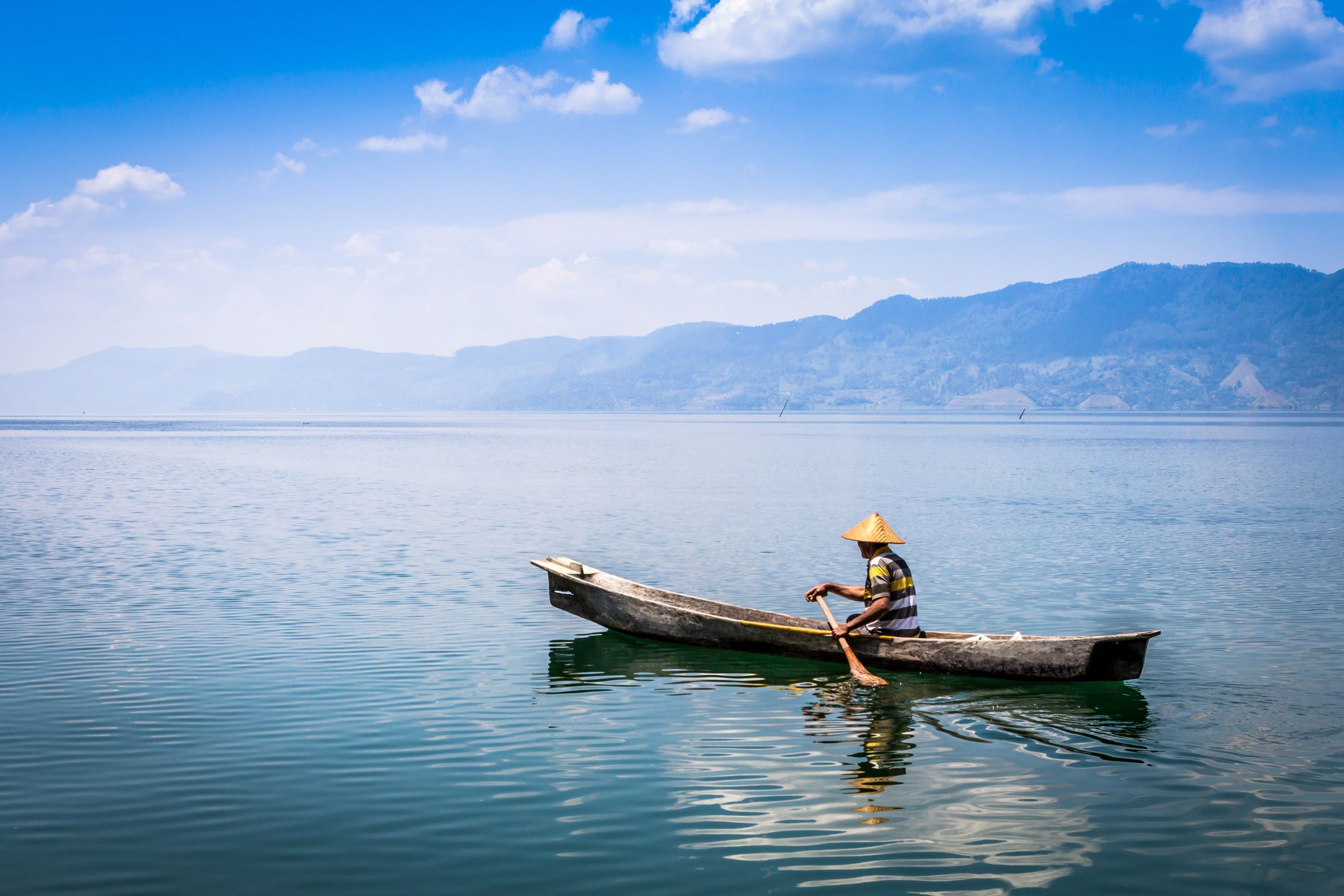 Healing in Lake Toba? Enjoy the Natural Beauty of Lake Toba by Doing the Following 7 Activities!